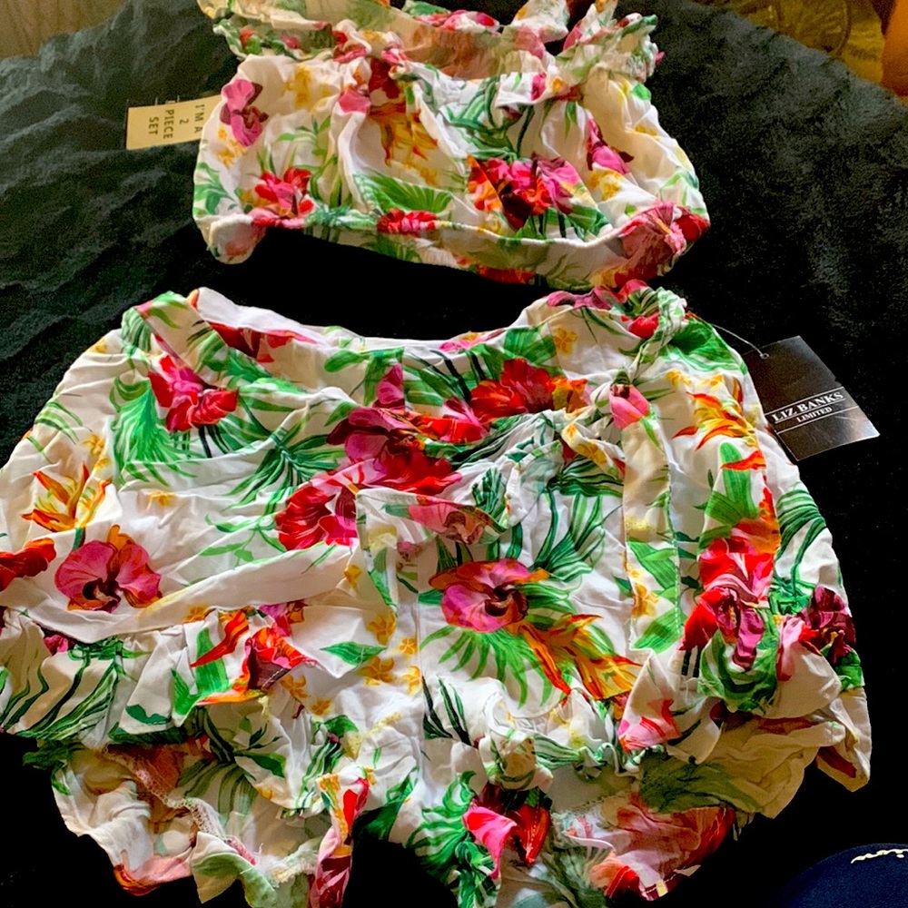 Adorable brand new skort set
